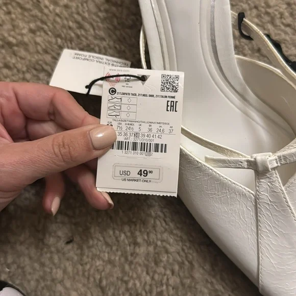 Zara Women's White Pointed-Toe Mules - Picture 4 of 4